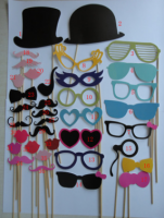 Набор фотобутафории "Усы, очки, шляпы", 36 предметов